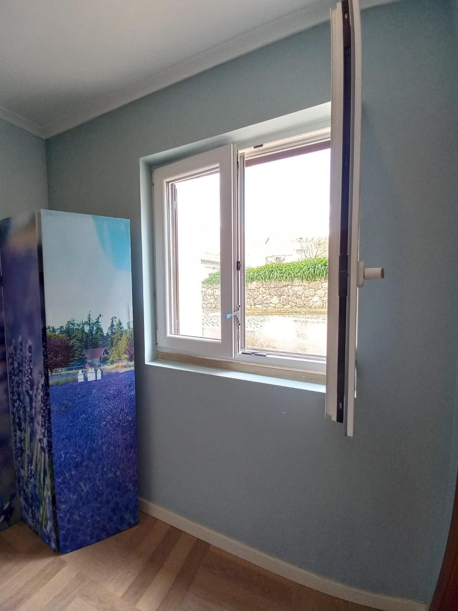 アトウギア・ダ・バレイアCasa Do Portao Azul - Salmoneteアパートメント エクステリア 写真